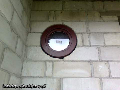 ulubione okienko, jedyne z drewna, kolor mahoń, uchylne, bez przeróbek, takie...