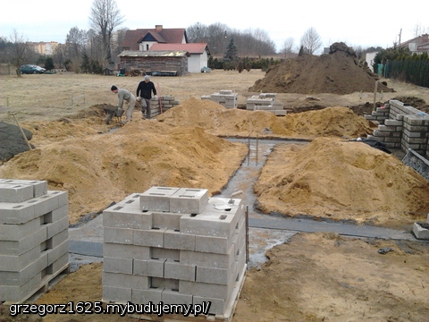 niech się mury pną do góry :)