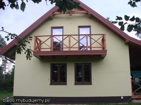 Prace nad balkonem - zakończone . Materiały to drewno i obróbka blacharska...