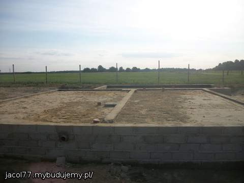 Piach ubity, kanalizacja ułożona