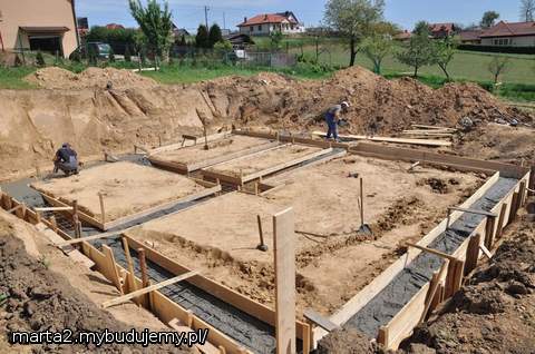 Ławy już prawie gotowe