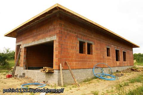 a ja mam widok jak dokończyć dach, który jest już odeskowany i oklepany folią