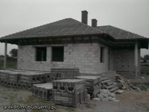 domek nabral ksztaltow:) 24.6.11