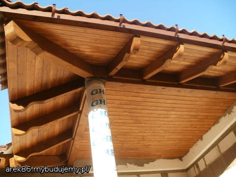 boazeria i wyrobione koncowki krokwi wygladaja swietnie:)