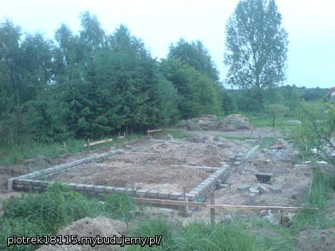 murowanie ścian fundamentowych