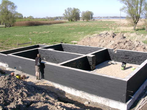 fundamenty zakończone