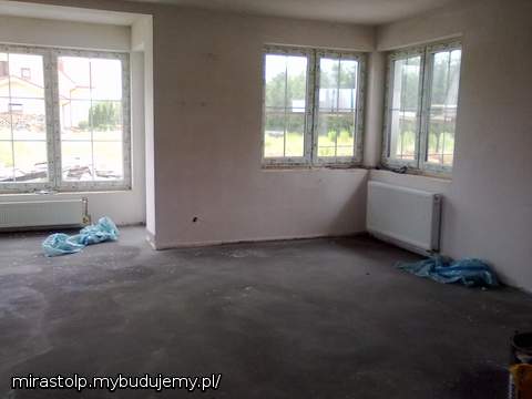 mixokret został wylany na ogrzewanie podłogowe. Nie zapominajcie również o grzejniku  bo podłogowe nagrzewa się kilka dni:(