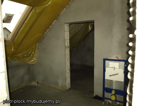 łazienka na górze, z tyłu pralnia