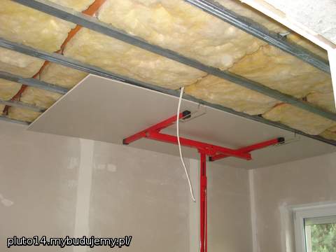 Montaż płyt GK do profiili na sufit