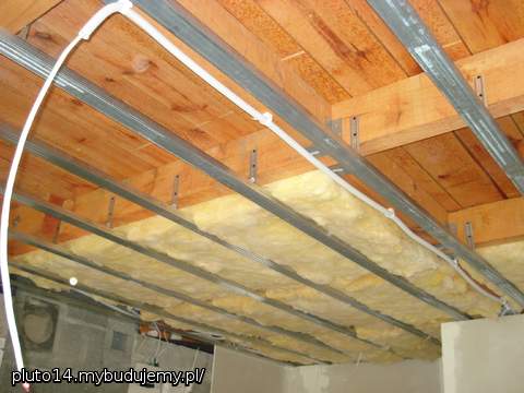 Strop ociepliłem wełną 20 cm