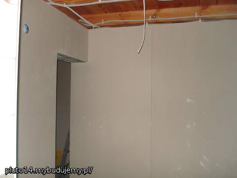 Łączenia zostały wzmocnione siatką z włókna szklanego