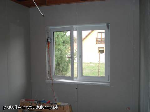 Pokój II - po przyklejeniu plyt