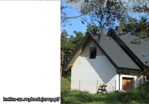 styro i kawałek bramy