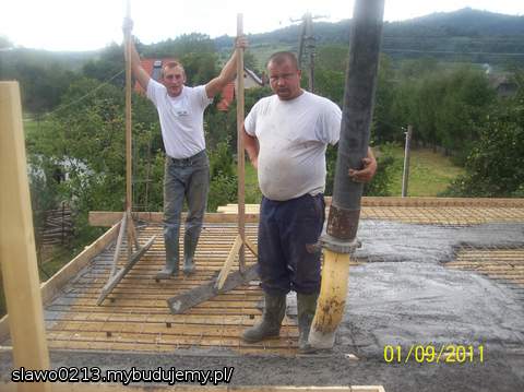 był nawet taniec na rurze i chodzenie na szczudłach!