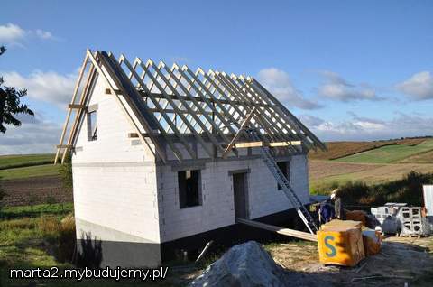 Więźba prawie gotowa