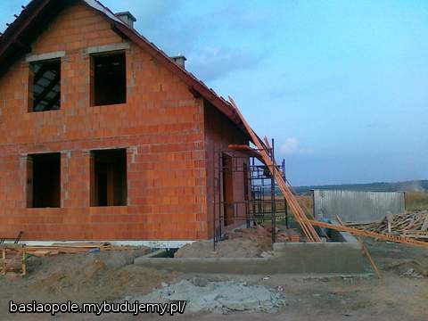 poszerzyliśmy nieco taras i częściowo zlikwidowaliśmy schody.