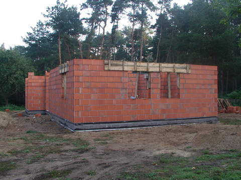 4. Po kilku dniach murowania