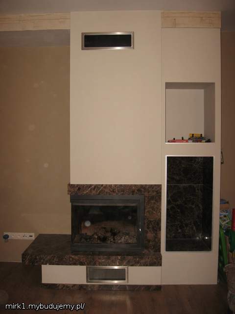 kominek z płaszczem wodnym, mega przydatna i funkcjonalna rzecz, w rzeczywistości prezentuje się znacznie lepiej niż na zdjęciu, obecnie jako jedyne źródło ciepła w domu, również na cwu