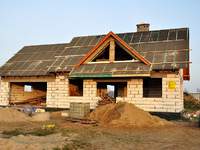 Trzy dni deskowania i Hudson 4 w stanie surowym jest gotowy