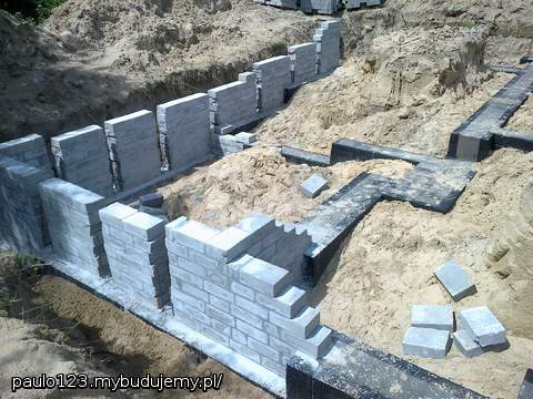 Murowanie ścian fundamentowych