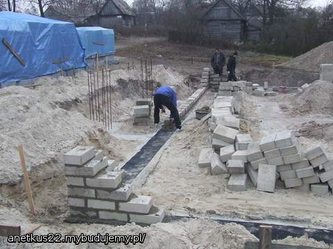 FUNDAMENTY DWORU AMORA