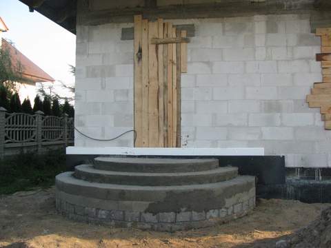 Trzeba się nagimnastykować, żeby wejść, ale już niedługo...