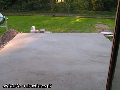 A tu taras z salonu.