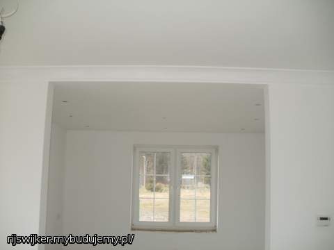 Parter po gladziach i podwieszanych sufitach-kuchnia