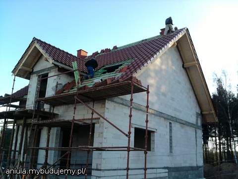 Tu mają być dwa okienka dachowe ,pokoik na poddaszu.