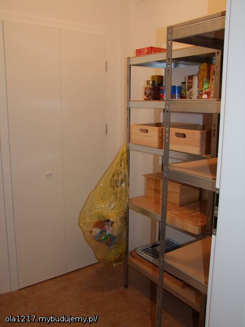 spizarka przy kuchni