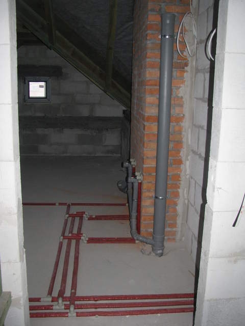 a tu te same rurki w łazience