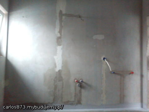 miejsce na umywalkę i grzejnik