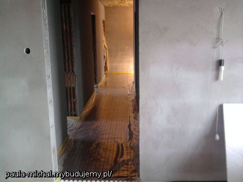 początek foliowania ekranem:)