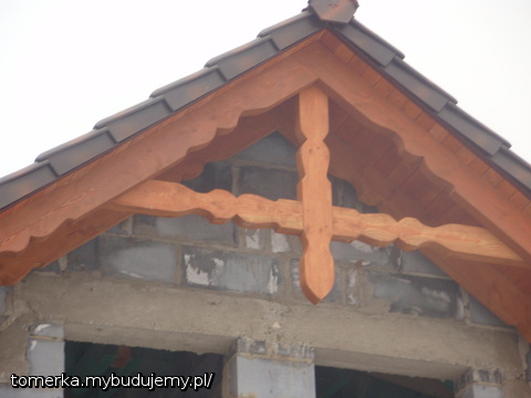 Zdobienie daszku na jaskółce