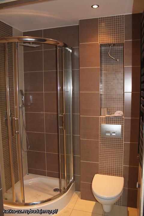 mała łazienka na dole