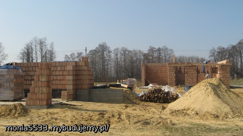 po lewej zaczynamy dom:)