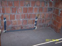 w łazience na górze - podłącze do umywalki i pralki