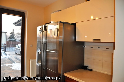 scianka przy wejsciu do kuchni