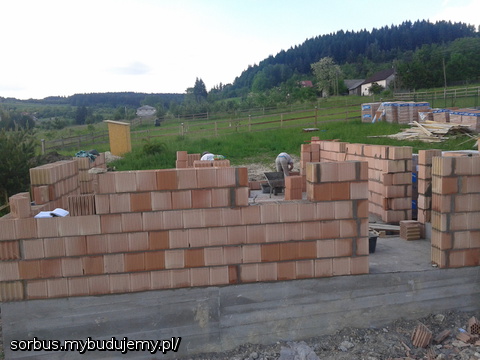 mury pną się do góry :)