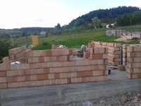 mury pną się do góry :)