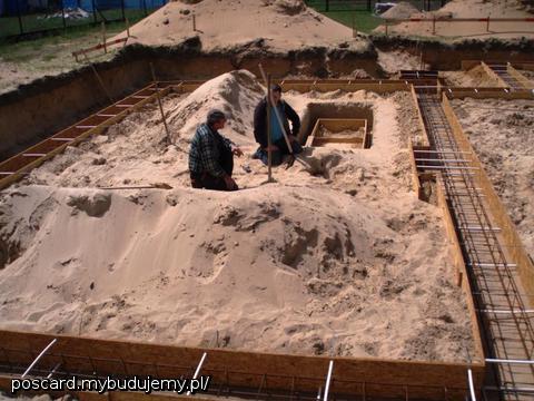 w oczekiwaniu na przyjazd betonu