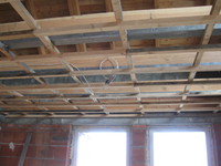 Stelaż do którego przymocowaliśmy płytę k-g (sufit).