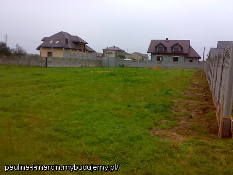 działka 1000 metrów jak to mówią ciasne ale własne