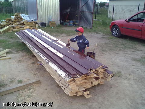 Mały pomocnik przy impregnacji desek