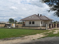 Mialem troszeczke wolnego czasu ostatnio,wiec grzechem byloby go nie wykorzystac:) postanowilem wiec poswiecic go na  zrobienie ogrodzenia:)