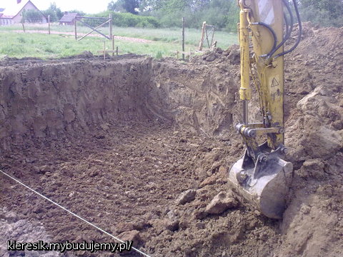 wykop pod piwnicę