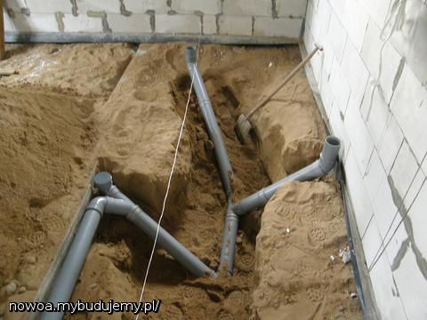 rozprowadzanie rur kanalizacyjnych