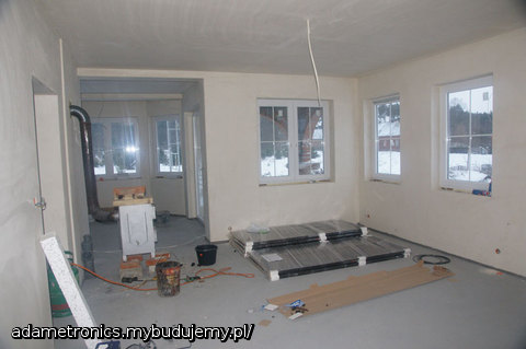 Salon i moja koza -posadzki schły i nie mogłem puscić centralnego - na dole 100% podłogówka i 0% kaloryfery