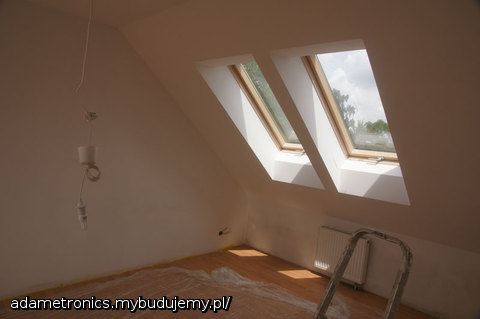 pokoik nad byłym garazem