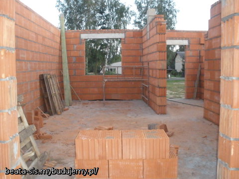 widok z salonu na kuchnię